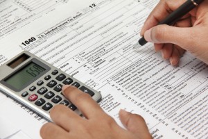como-ahorrar-al-rellenar-la-declaracion-de-la-renta